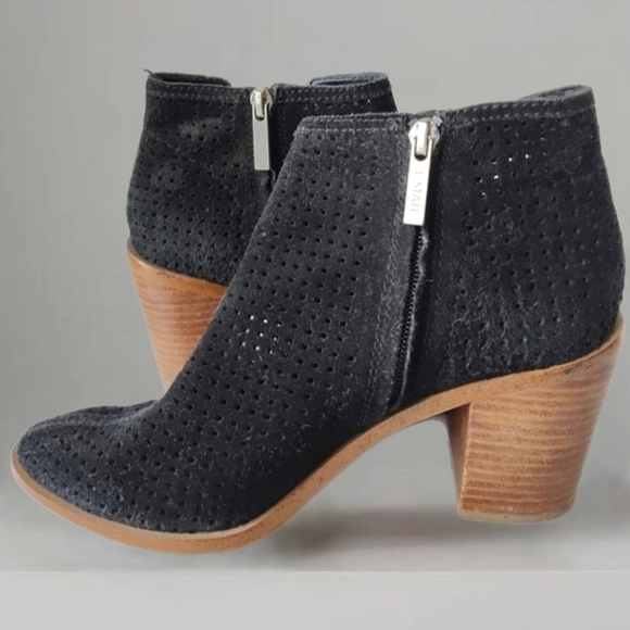 1. State Nordstrom Black Suede Ankle Boots Size 7.5 - Picture 1 of 6